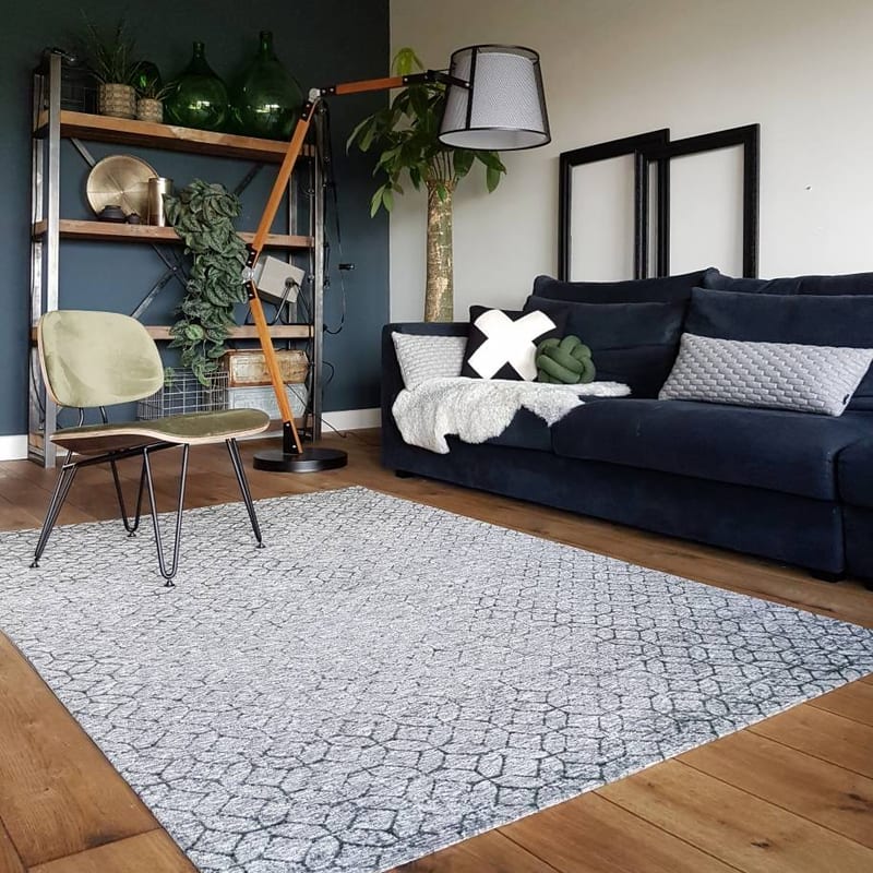 Noma 52 - Uniek geometrisch vloerkleed in steengrijze en donkergroene kleursamenstelling