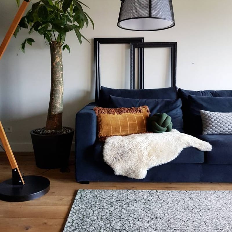 Noma 52 - Uniek geometrisch vloerkleed in steengrijze en donkergroene kleursamenstelling