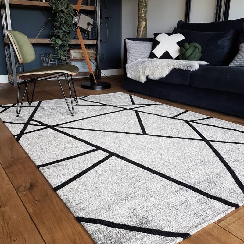 Hailey 25 - Prachtig geometrisch vloerkleed in steengrijze en zwarte kleursamenstelling