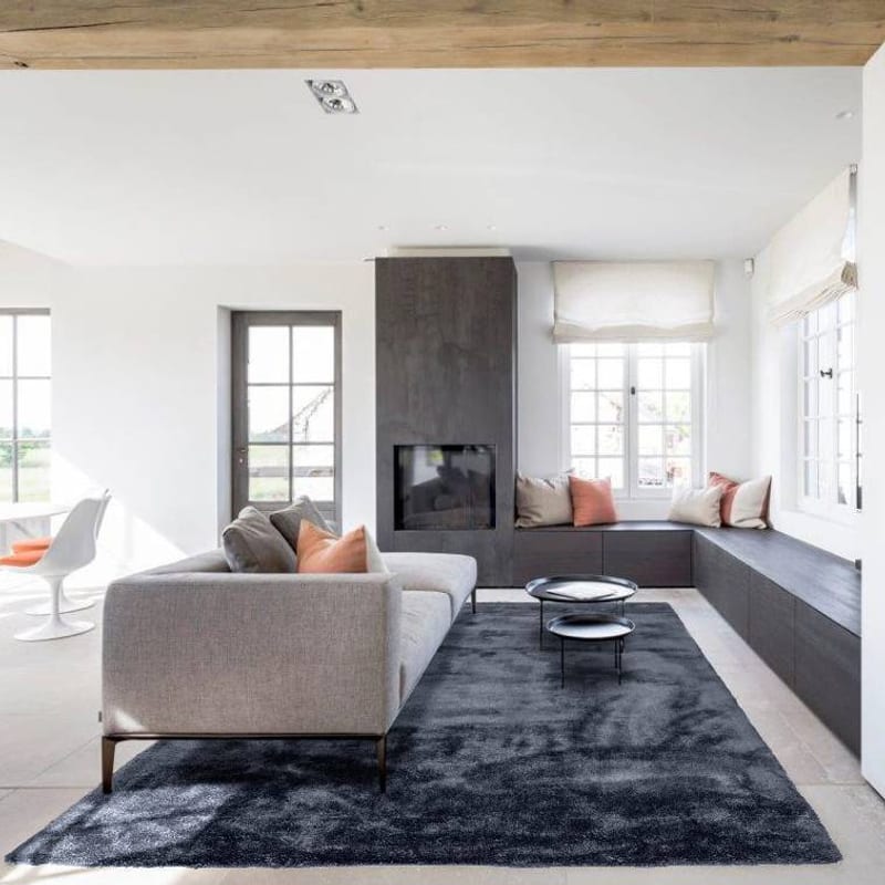 Sandro 24 - Modern hoogpolig vloerkleed in Intense Grey kleursamenstelling