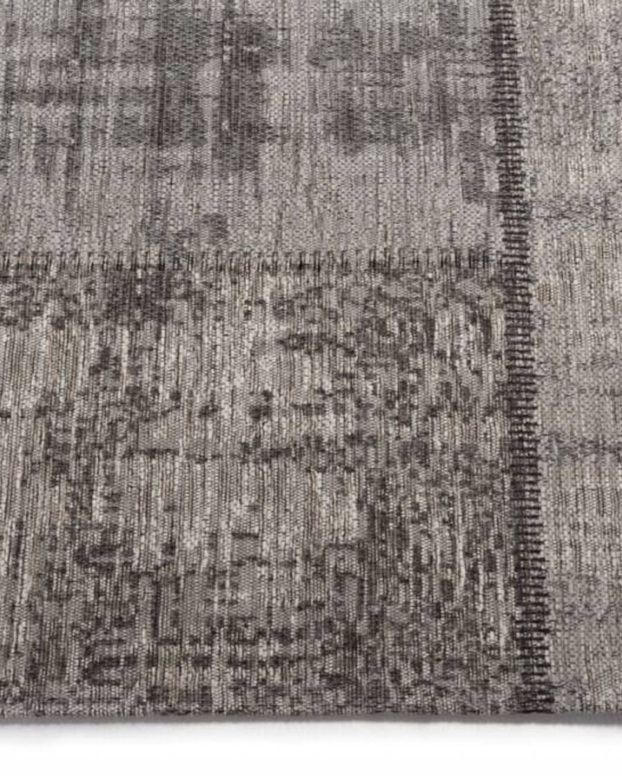 Pognum 24 - Uniek vintage vloerkleed in grijze kleurstelling