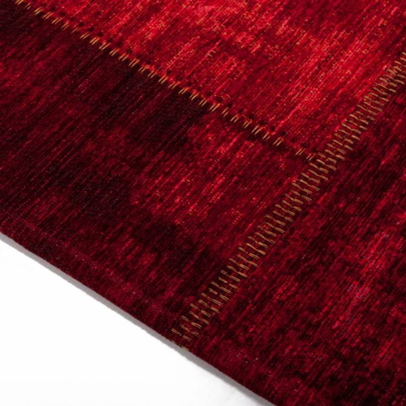 Pognum 45 - Uniek vintage vloerkleed in rode kleurstelling