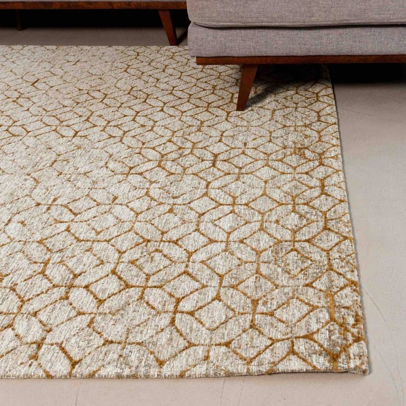 Noma 62 - Uniek geometrisch vloerkleed in steengrijze en donker okergele kleurstelling