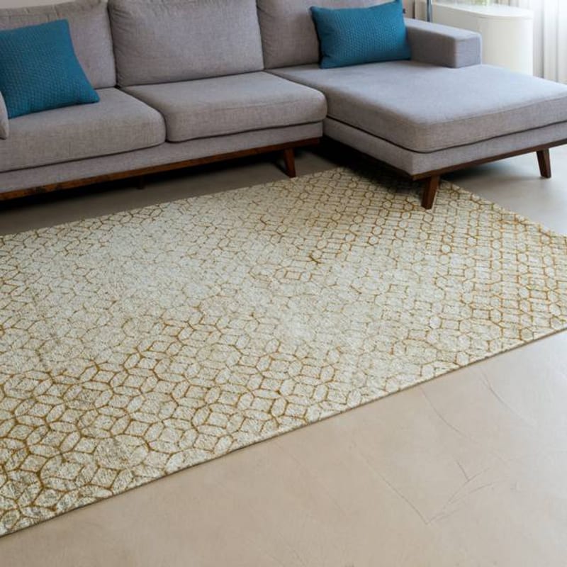 Noma 62 - Uniek geometrisch vloerkleed in steengrijze en donker okergele kleurstelling