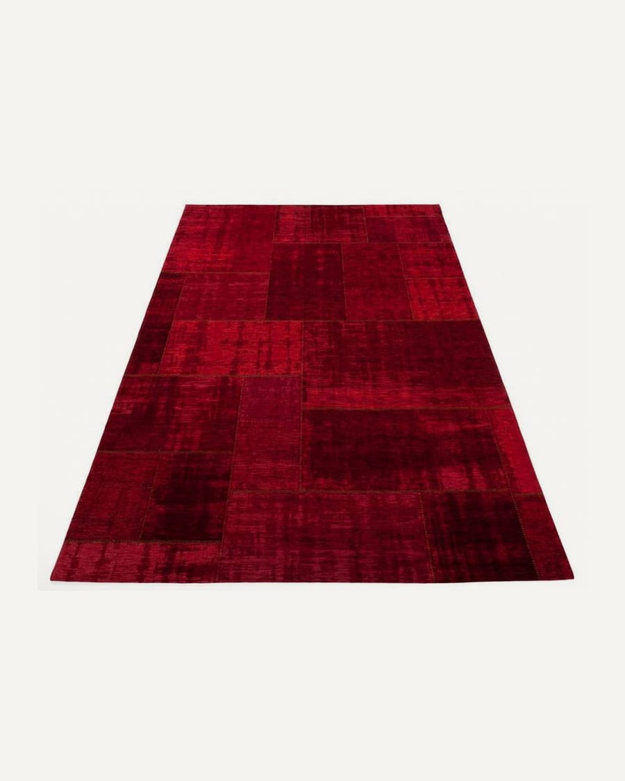 Pognum 45 - Uniek vintage vloerkleed in rode kleurstelling