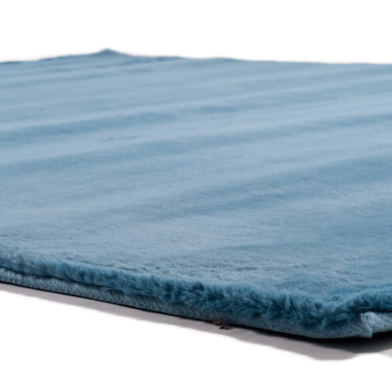 Fay 33 - zacht hoogpolig vloerkleed in azuurblauw-