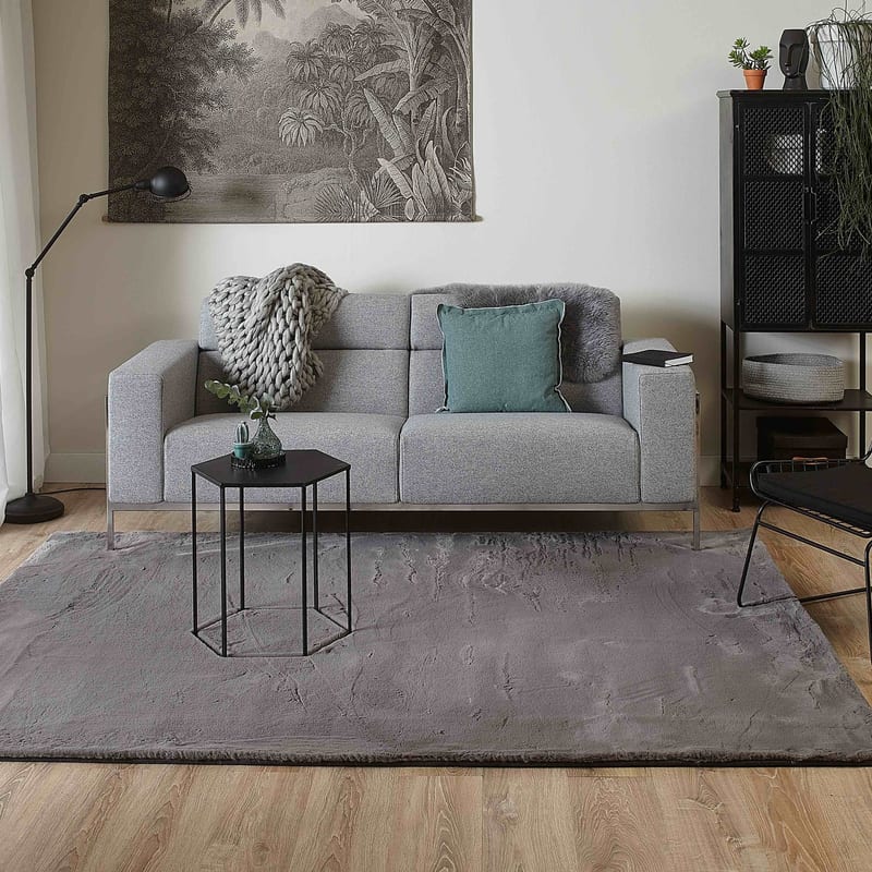 Fay Soft Dark Grey - zacht hoogpolig vloerkleed in donkergrijs