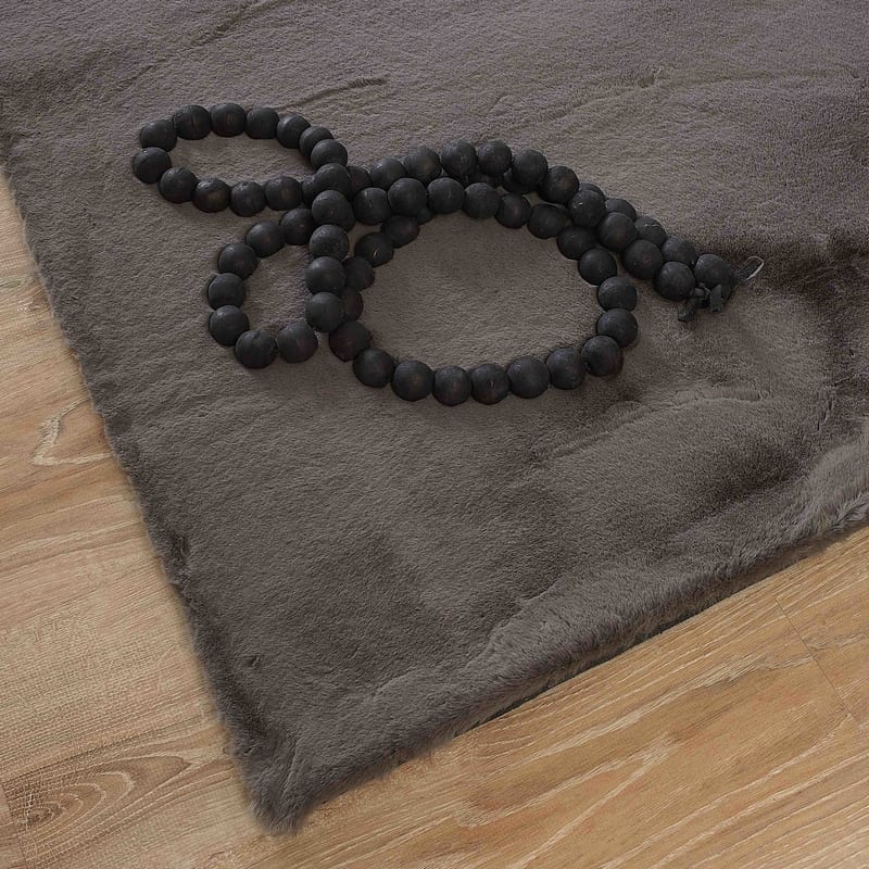 Fay Soft Dark Grey - zacht hoogpolig vloerkleed in donkergrijs