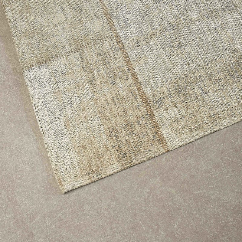 Pognum 11 - Uniek vintage vloerkleed in beige kleurstelling