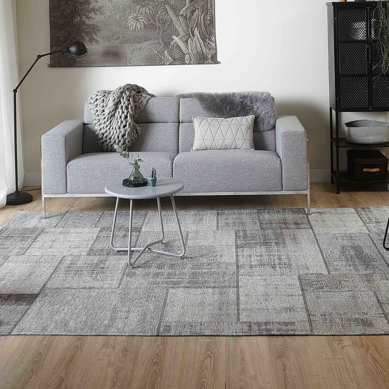 Pognum 24 - Uniek vintage vloerkleed in grijze kleurstelling