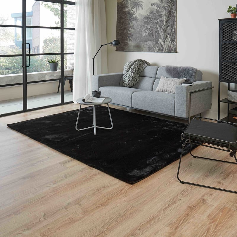 Fay Soft Black - zacht hoogpolig vloerkleed in zwart