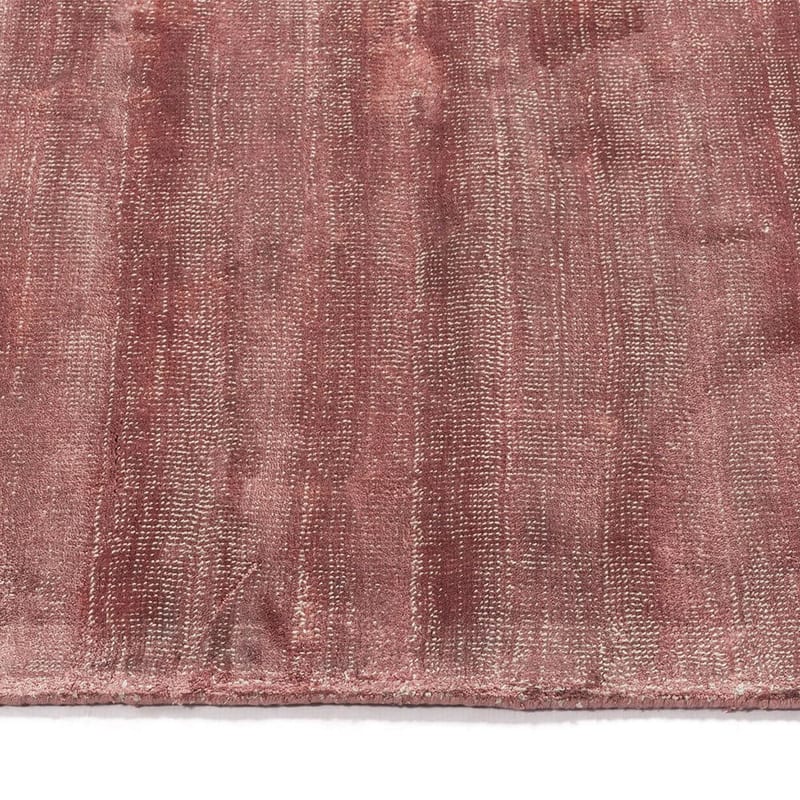 Ryker 44 - Velvet Viscose Vloerkleed in Burgundy Roze