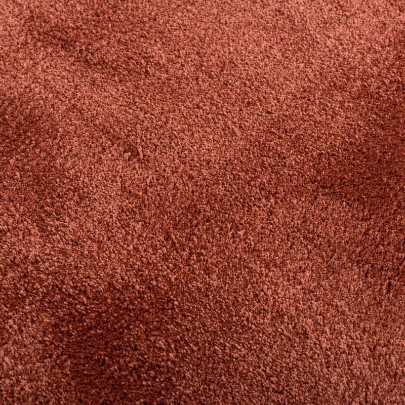 Sandro 63 - Rond hoogpolig vloerkleed in Barn Red
