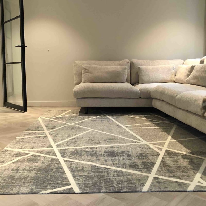 Hailey 12 - Prachtig geometrisch vloerkleed in steengrijze en crème/witte kleursamenstelling
