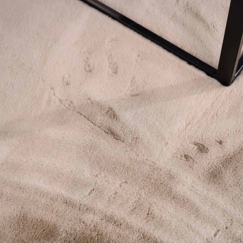 Fay Soft Beige 13 - zacht hoogpolig vloerkleed in beige kleur