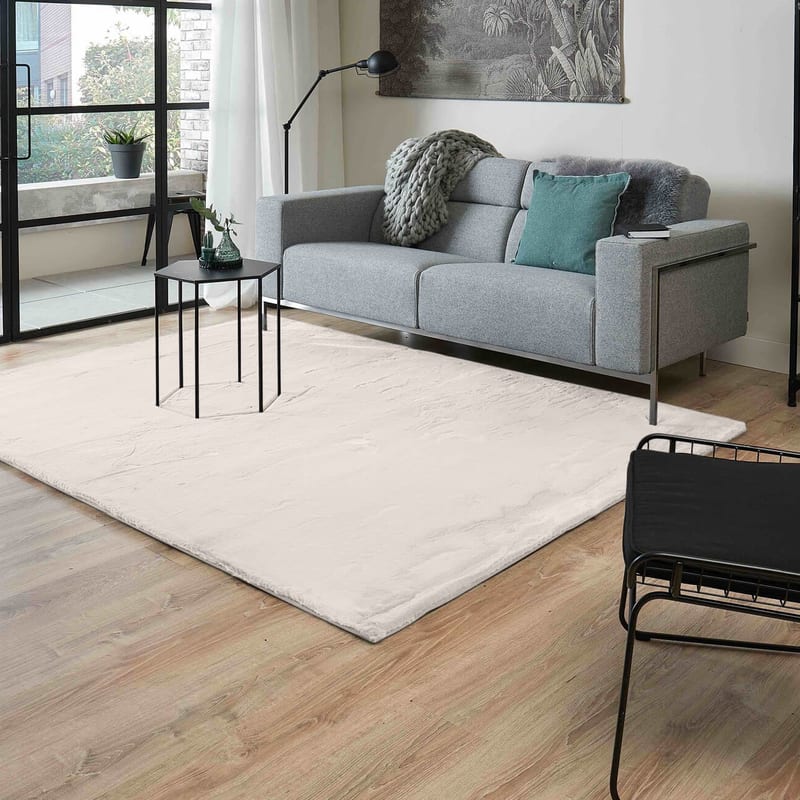 Fay Soft White - zacht hoogpolig vloerkleed in wit