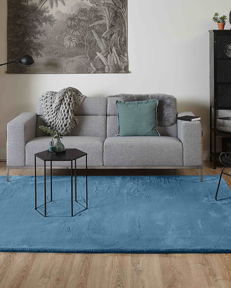 Fay 33 - zacht hoogpolig vloerkleed in azuurblauw-