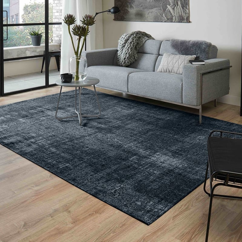 Réal 35 - Prachtig vintage vloerkleed met unieke Donkerblauwe garen