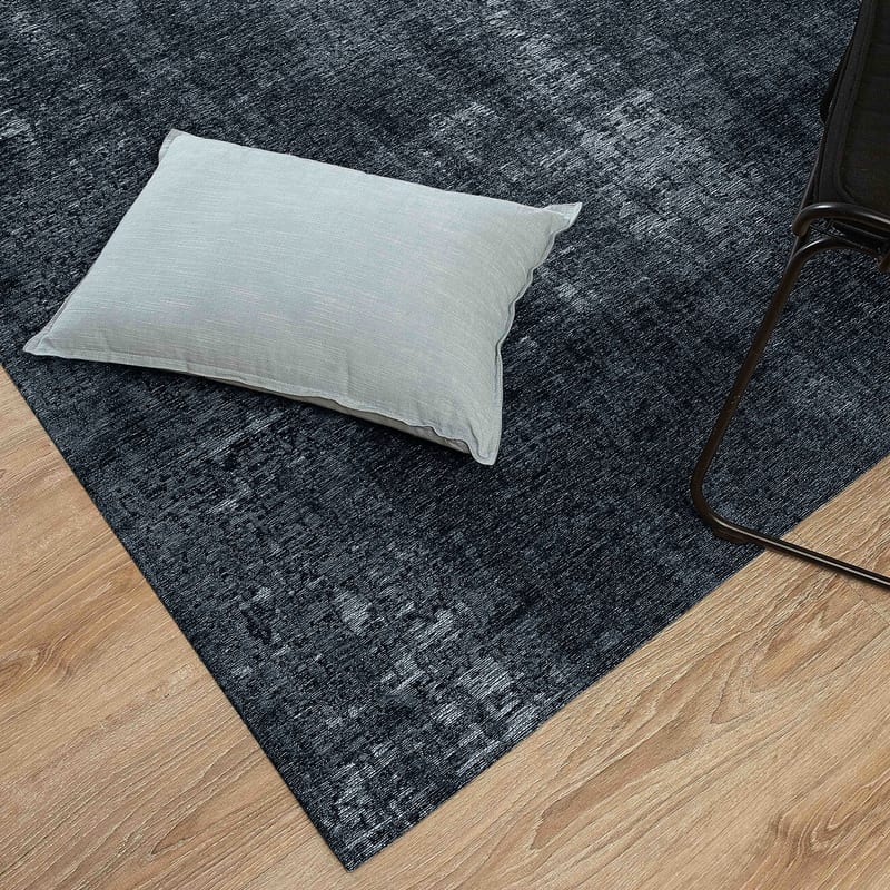 Réal 35 - Prachtig vintage vloerkleed met unieke Donkerblauwe garen