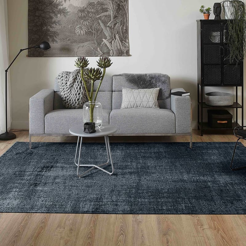 Réal 35 - Prachtig vintage vloerkleed met unieke Donkerblauwe garen