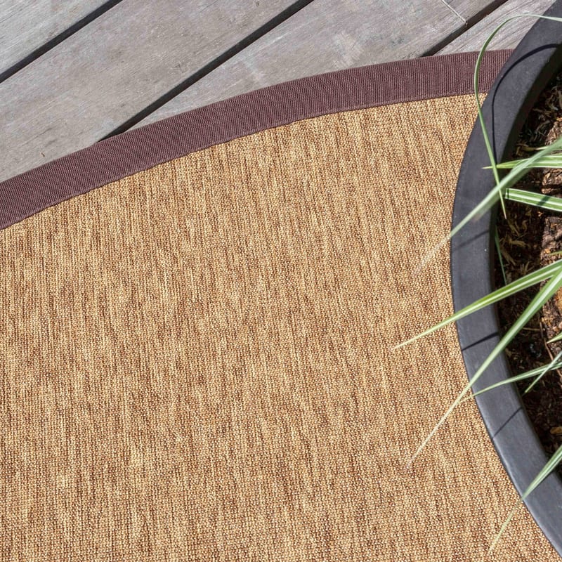 Sisal Outdoor 18 - Rond sisal vloerkleed voor buiten in donkerbruin met bruine band