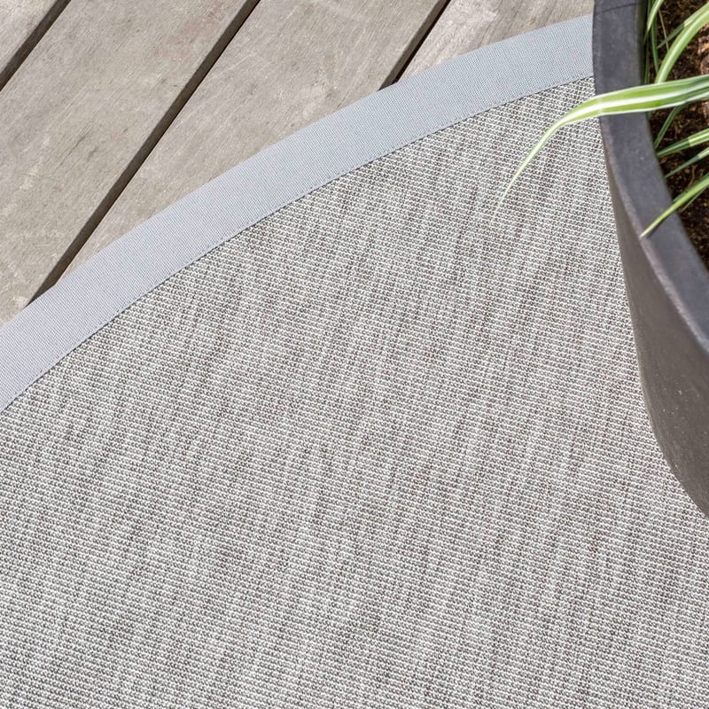 Sisal Outdoor 21 - Rond sisal vloerkleed voor buiten in lichtgrijs met lichtgrijze band