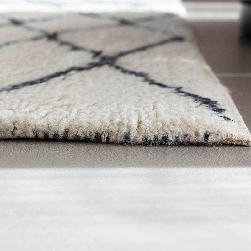 Reva 12 - Luxe Hoogpolig wollen vloerkleed in Beige met symmetrisch patroon