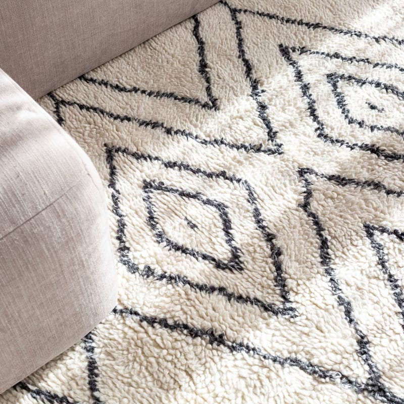 Reva 12 - Luxe Hoogpolig wollen vloerkleed in Beige met symmetrisch patroon