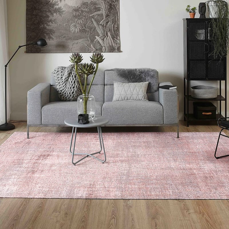 Réal 43- Zeer uniek vintage vloerkleed in Poeder Roze kleurstelling