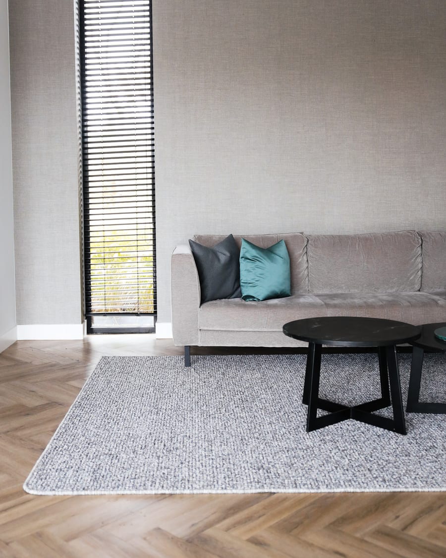 Natural Life 22 Grijze mix  - Vloerkleed wollen look met noppenstructuur