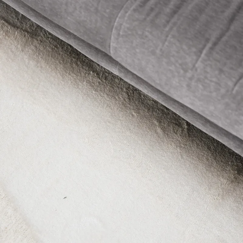 Vloerkleed in Organische Vorm in de kleur Soft White - Lunar 11