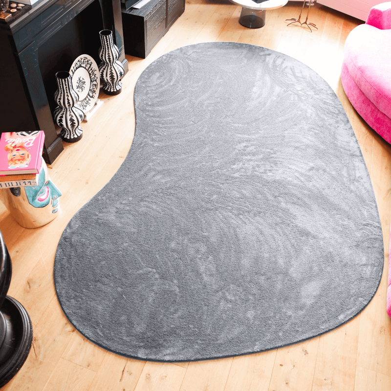 Vloerkleed in Organische Vorm in de kleur Soft Grey - Lunar 21