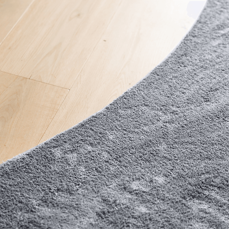 Vloerkleed in Organische Vorm in de kleur Soft Grey - Lunar 21