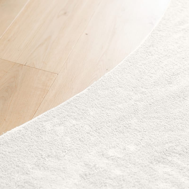Vloerkleed in Organische Vorm in de kleur Soft White - Lunar 11