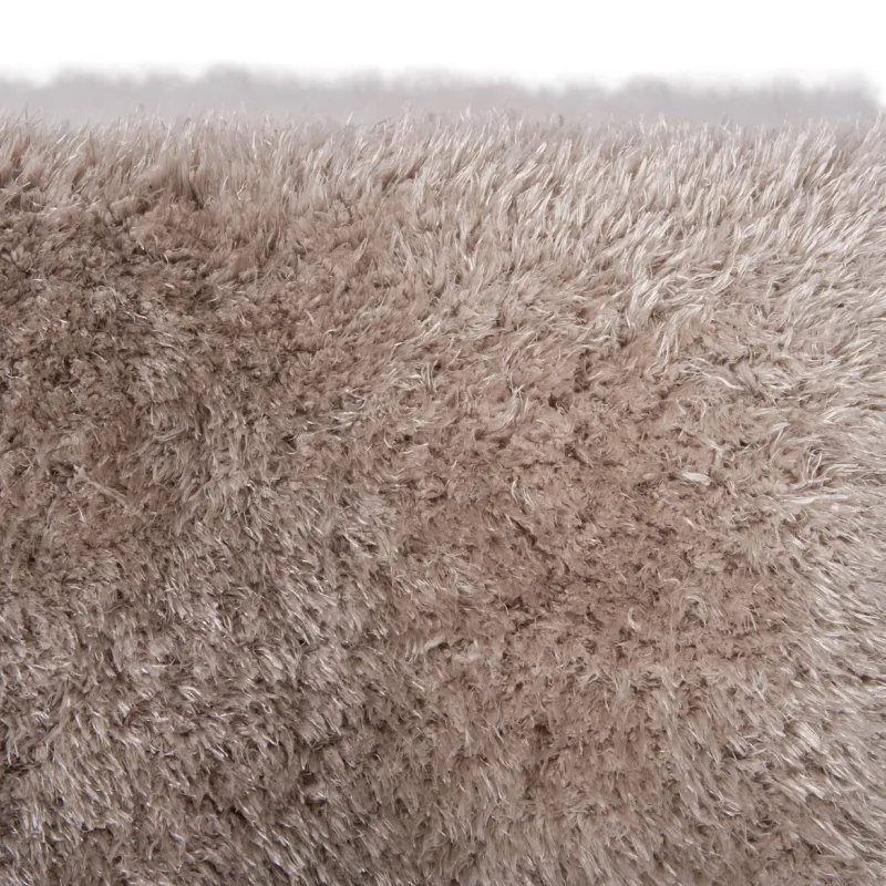 Lima 12 - Hoogpolig vloerkleed in Beige