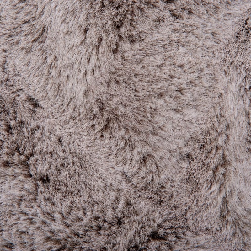 Lupo 15 - Knuffelzacht hoogpolig vloerkleed in elegant beige, met witte puntjes