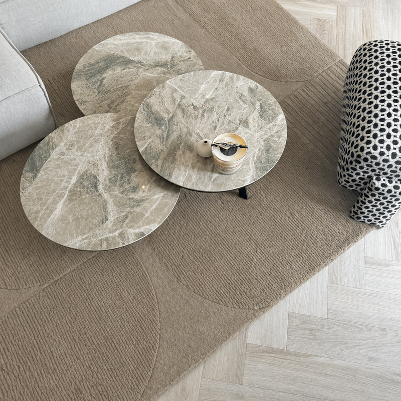 Rumi 52 - Carved wollen vloerkleed in sage green kleursamenstelling