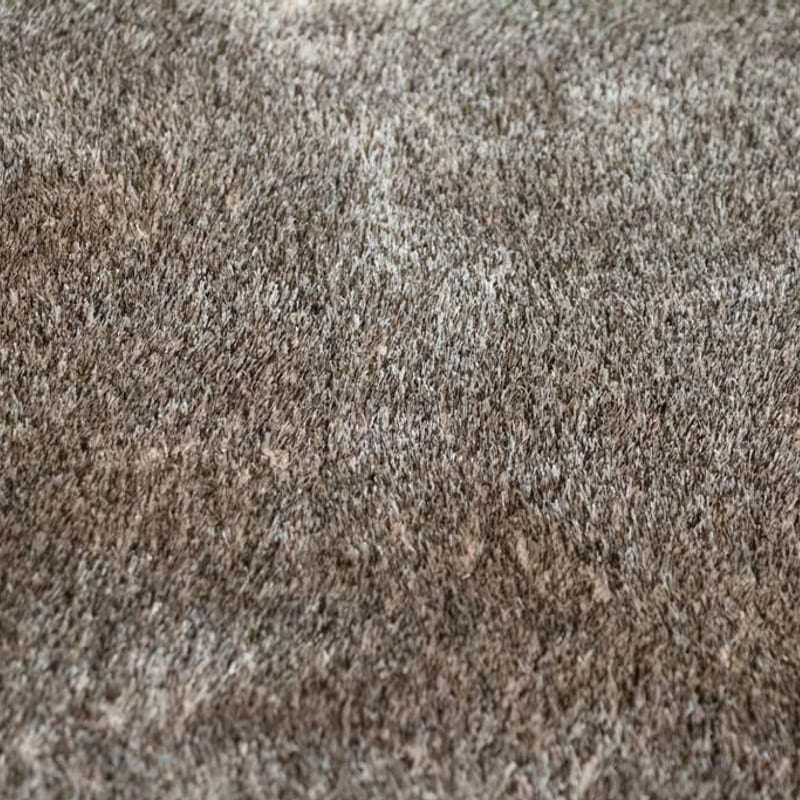 Ross 16 - Uniek hoogpolig vloerkleed in beige/grijze kleurensamenstelling